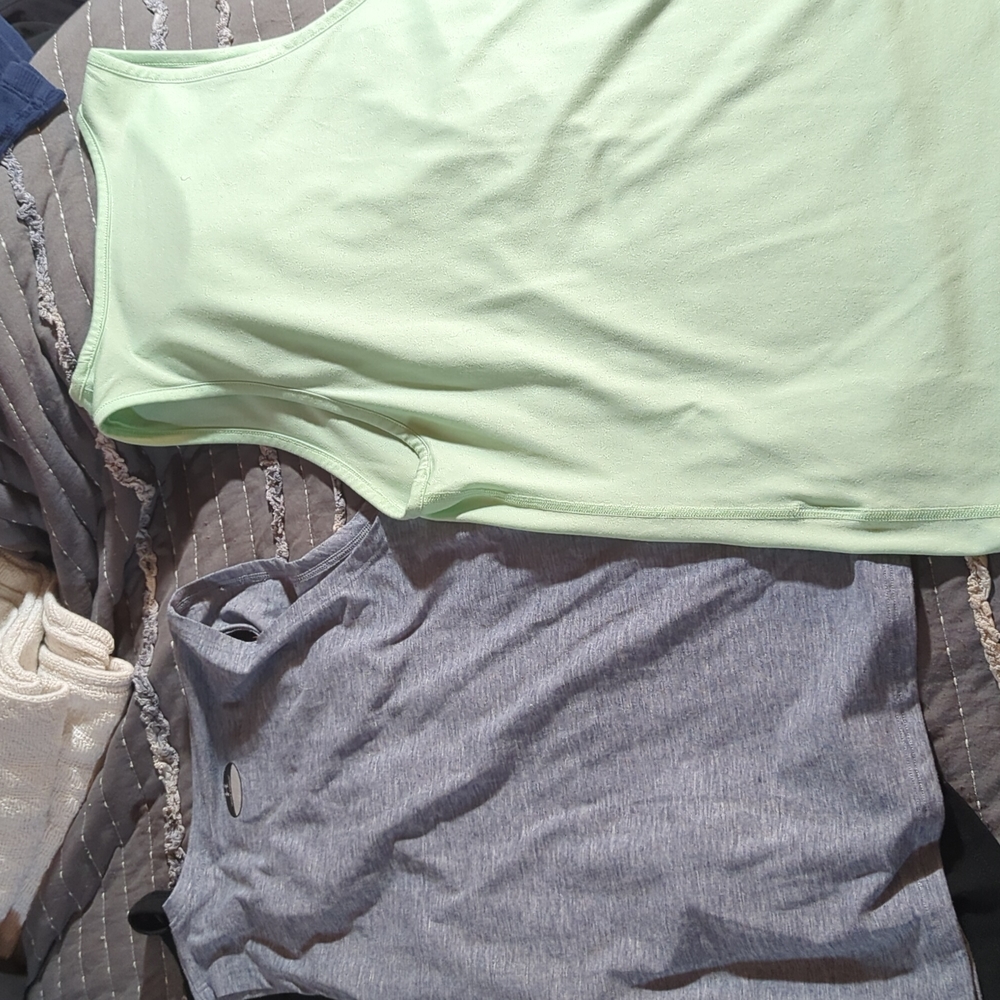 Shirts - Picture 4 of 4